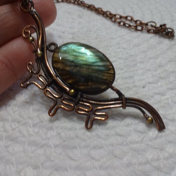 Gorgeous LABRADORITE Handmade COPPER WIRE-WRAPPED Pendant/Chain #937C - Picture 3 of 3
